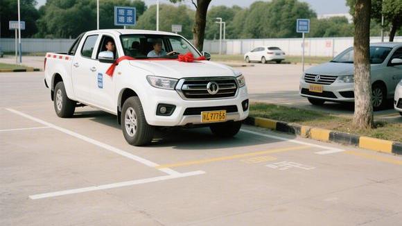 国泰驾校大门